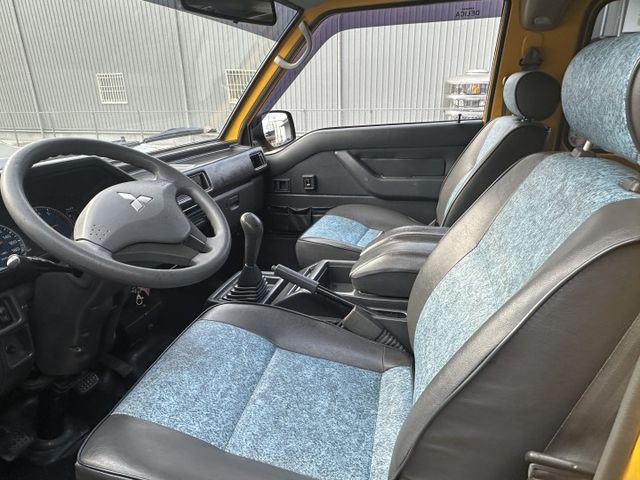 【百台車輛】【價錢可談】【自排】得力卡 8人座 雙滑門 後座出風口 上下車方便 窗戶可開 載人載貨皆方便  第6張相片