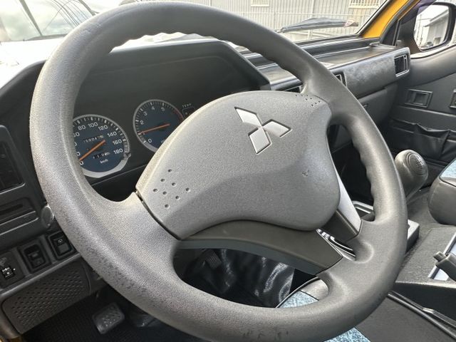 【百台車輛】【價錢可談】【自排】得力卡 8人座 雙滑門 後座出風口 上下車方便 窗戶可開 載人載貨皆方便  第8張相片