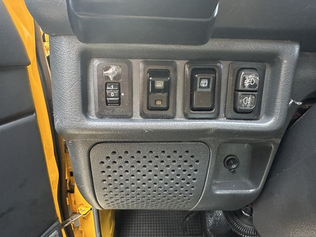 【百台車輛】【價錢可談】【自排】得力卡 8人座 雙滑門 後座出風口 上下車方便 窗戶可開 載人載貨皆方便  第10張相片