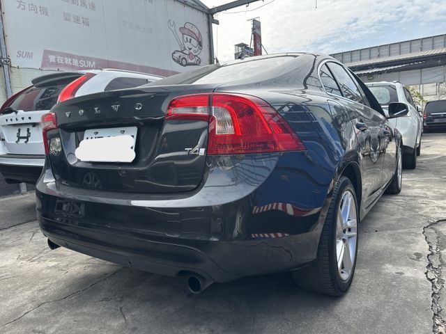 【百台車輛】【價錢可談】S60 T4 turbo 僅跑9萬 有另加加速器 車況佳 一手車 原版件 認證車  第3張相片