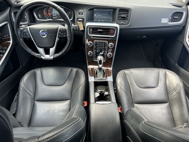 【百台車輛】【價錢可談】S60 T4 turbo 僅跑9萬 有另加加速器 車況佳 一手車 原版件 認證車  第5張相片