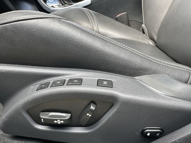 【百台車輛】【價錢可談】S60 T4 turbo 僅跑9萬 有另加加速器 車況佳 一手車 原版件 認證車  第13張相片