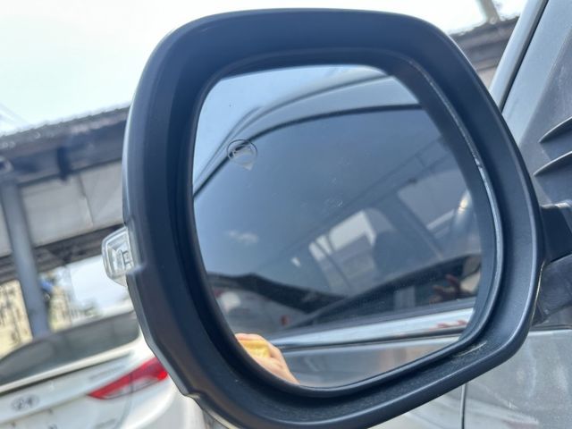 【百台車輛】【價錢可談】【自排】ZINGER 實跑5萬9 旗艦款 後出風口 定速 盲點 鋁圈 無待修 可全貸  第14張相片