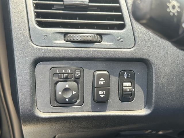 【百台車輛】【價錢可談】【自排】ZINGER 實跑5萬9 旗艦款 後出風口 定速 盲點 鋁圈 無待修 可全貸  第17張相片