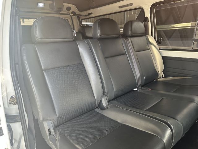 【百台車輛】【價錢可談】【自排】 僅跑1萬2 │8人座 │盲點 │定速 │環景 0906-000866鍾先生  第18張相片