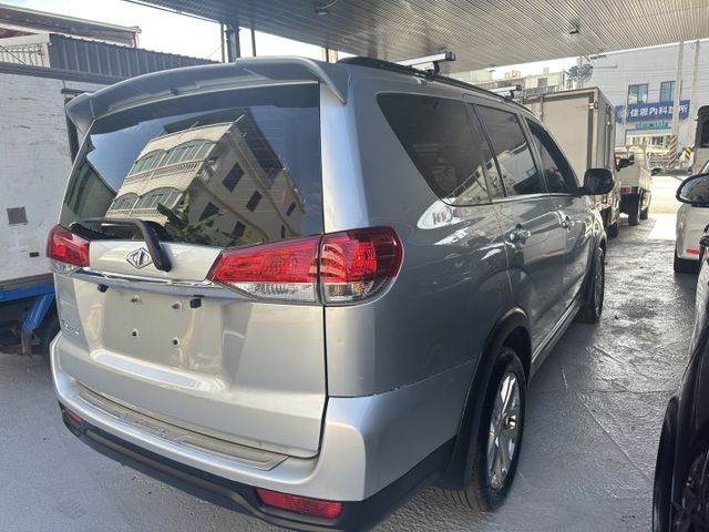 【百台車輛】【價錢可談】【自排】旗艦版 │僅跑9萬 │定速 │車頂架 │盲點 │後出風口  第4張相片