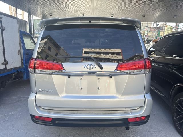 【百台車輛】【價錢可談】【自排】旗艦版 │僅跑9萬 │定速 │車頂架 │盲點 │後出風口  第5張相片