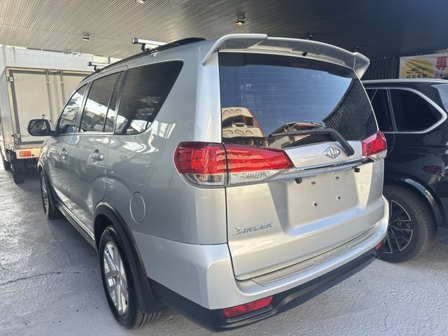 【百台車輛】【價錢可談】【自排】旗艦版 │僅跑9萬 │定速 │車頂架 │盲點 │後出風口  第6張相片