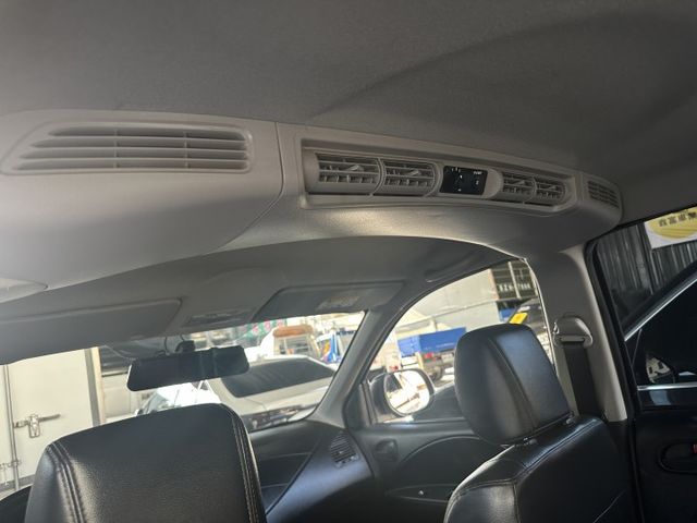 【百台車輛】【價錢可談】【自排】旗艦版 │僅跑9萬 │定速 │車頂架 │盲點 │後出風口  第9張相片