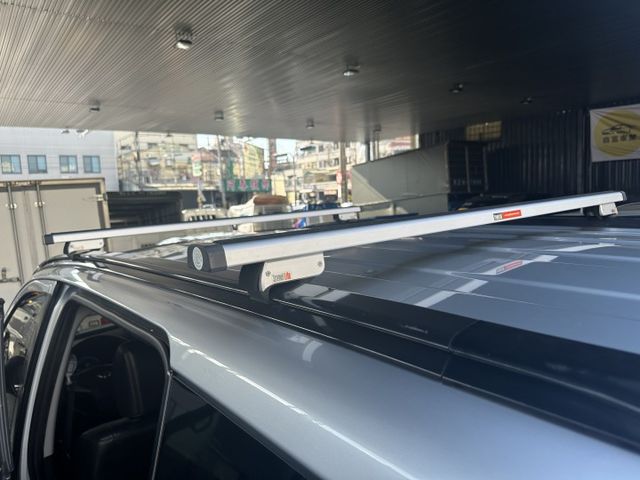 【百台車輛】【價錢可談】【自排】旗艦版 │僅跑9萬 │定速 │車頂架 │盲點 │後出風口  第10張相片