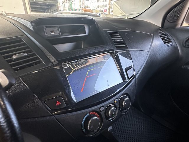 【百台車輛】【價錢可談】【自排】旗艦版 │僅跑9萬 │定速 │車頂架 │盲點 │後出風口  第16張相片