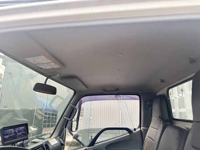 HINO 14尺  雙折雙芯電動尾門 視野輔助 僅跑15萬 車況佳 無待修 【百台車輛在庫】【價錢可談】  第11張相片