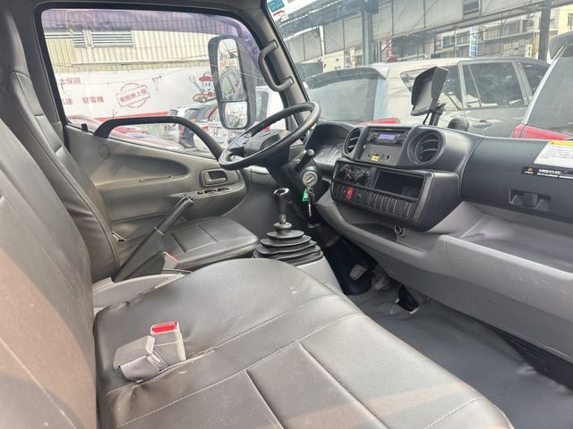 HINO 14尺  雙折雙芯電動尾門 視野輔助 僅跑15萬 車況佳 無待修 【百台車輛在庫】【價錢可談】  第13張相片