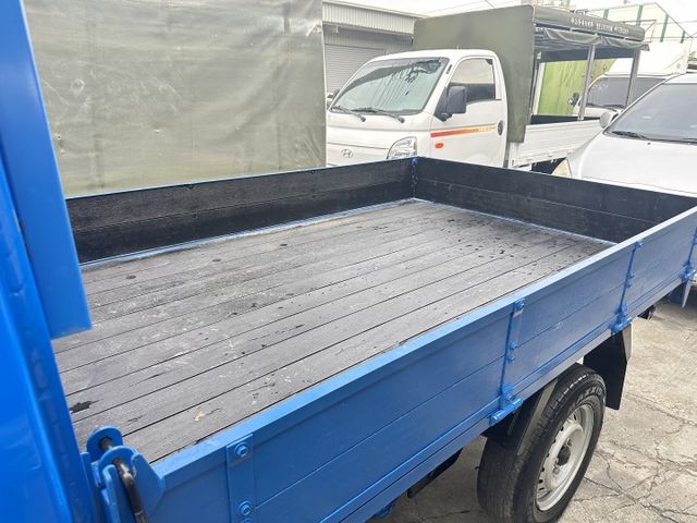 「自排」貨車 僅跑2萬  享原廠保固中 無待修 可另加尾門/帆布【百台車輛在庫】【實車在價】  第6張相片