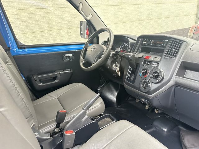 「自排」貨車 僅跑2萬  享原廠保固中 無待修 可另加尾門/帆布【百台車輛在庫】【實車在價】  第14張相片