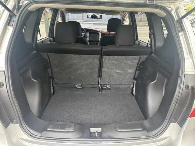 一手代步車 自用車 好開到不行 引擎安靜 冷氣涼  無待修 跑多便宜售 喜歡可議  第7張相片