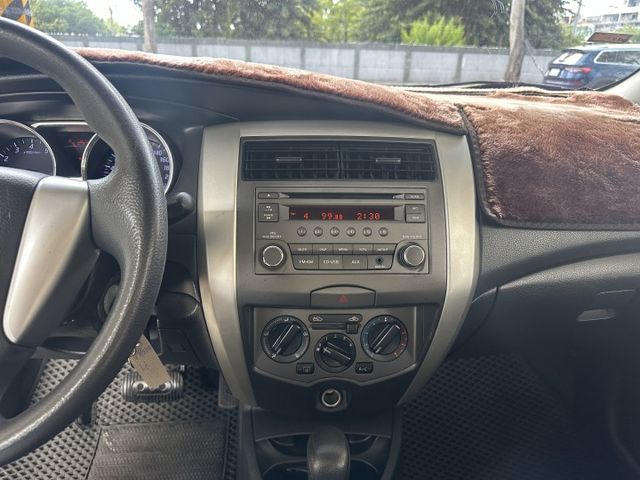 一手代步車 自用車 好開到不行 引擎安靜 冷氣涼  無待修 跑多便宜售 喜歡可議  第17張相片