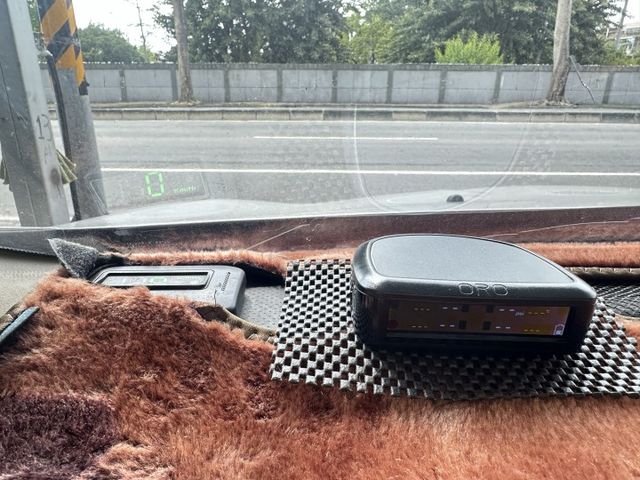 一手代步車 自用車 好開到不行 引擎安靜 冷氣涼  無待修 跑多便宜售 喜歡可議  第18張相片