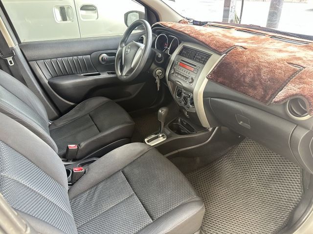 一手代步車 自用車 好開到不行 引擎安靜 冷氣涼  無待修 跑多便宜售 喜歡可議  第19張相片