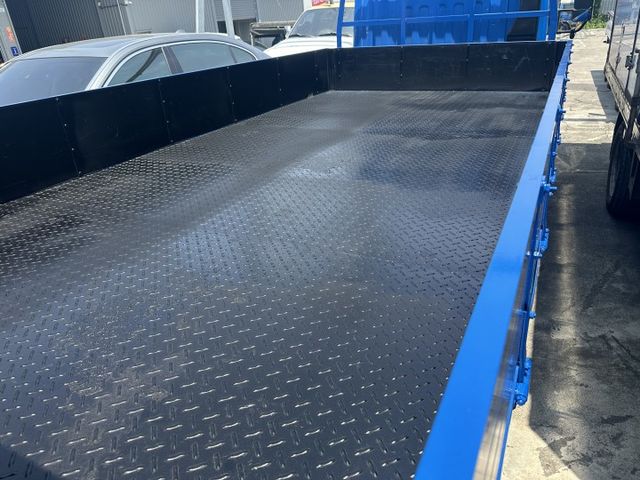 超長軸「14尺」僅跑9.9萬 大片尾門+花板+視野輔助+盲點 這麼優秀哪裡找【百台車輛在庫】  第7張相片