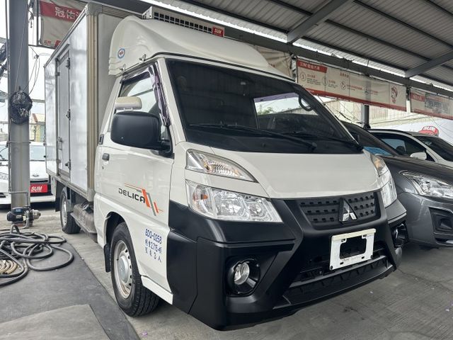 「自排」-5度 僅跑1萬4千 雙芯電動尾門 車況極水【百台車輛在庫】【實車實價】  第2張相片