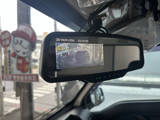 「自排」-5度 僅跑1萬4千 雙芯電動尾門 車況極水【百台車輛在庫】【實車實價】  第10張相片