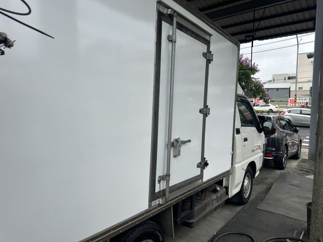 「自排」-5度 僅跑1萬4千 雙芯電動尾門 車況極水【百台車輛在庫】【實車實價】  第19張相片