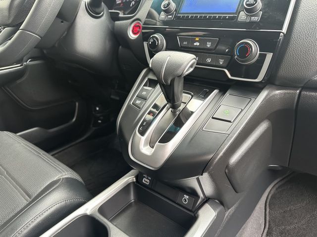 【百台車輛】【價錢可CRV -VTI 僅跑4萬多 渦輪引擎.IKEY.ACC .定速.快控 原版件/無待修 可貸款可分期  第12張相片