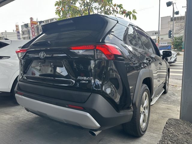 【百台車輛】【價錢可談】RAV4 4WD 僅跑6萬  車況極佳 頂級配備 省油有力 無待修0906-000-866  第4張相片