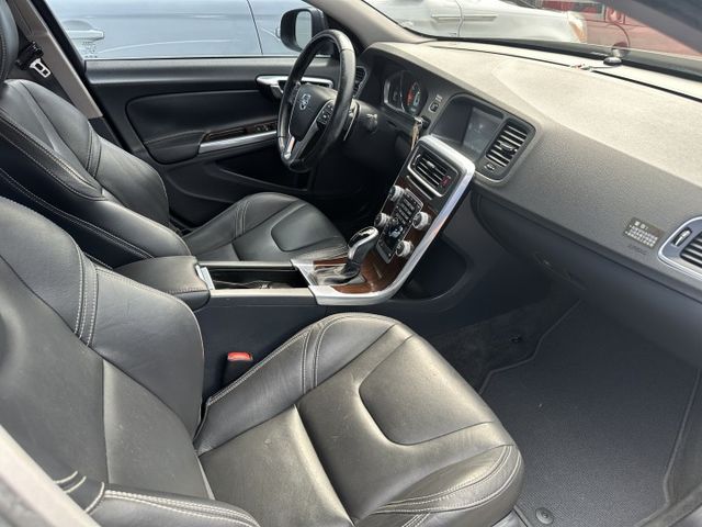 【百台車輛】【價錢可談】S60 T4 turbo 僅跑9萬 有另加加速器 車況佳 一手車 原版件 認證車  第9張相片