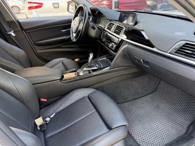318I 渦輪引擎 IKEY 定速 實跑13萬 可認證車 無待修【百台車輛在庫】【實車實價】  第18張相片