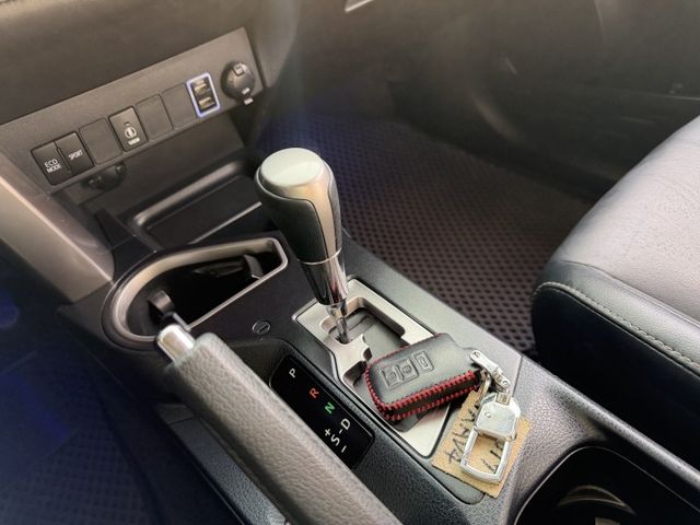 保值神車 RAV4 高階配備+大空間 出遊、通勤、代步一次搞定 【百台車輛在庫】  第12張相片