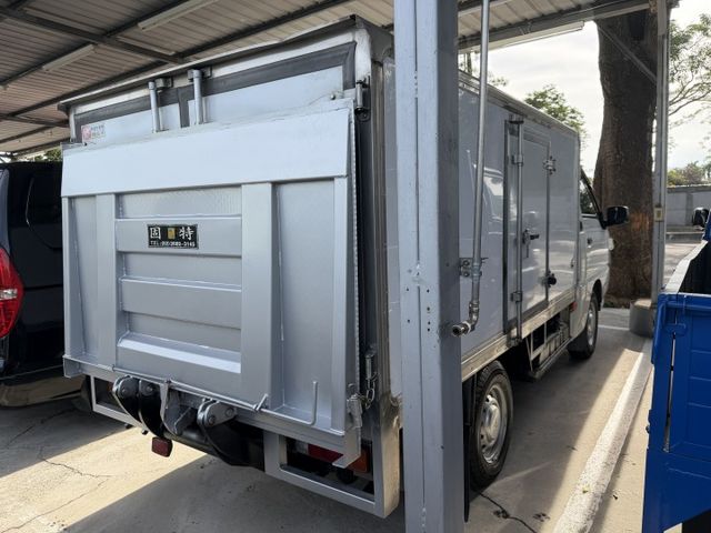 -5度「自排」僅跑7萬8 原版件 3尺電動尾門 無待修 【百台車輛】【價錢可談】  第3張相片