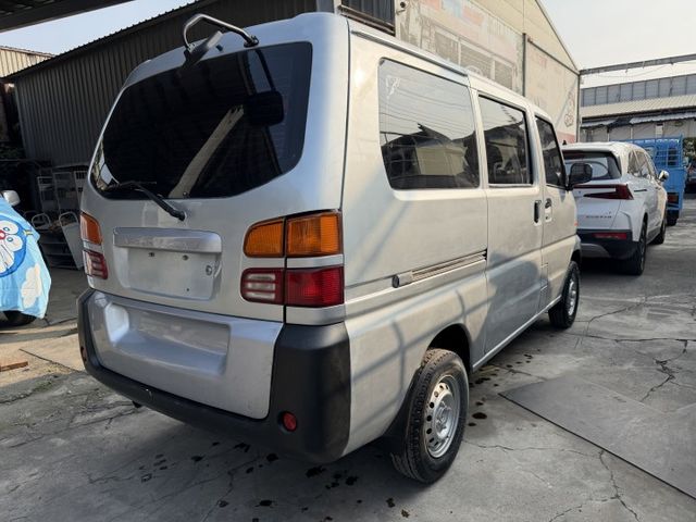 僅跑3萬 貨車版 露營/載貨/擺攤都可【百台車輛在庫】【實車實價】  第3張相片
