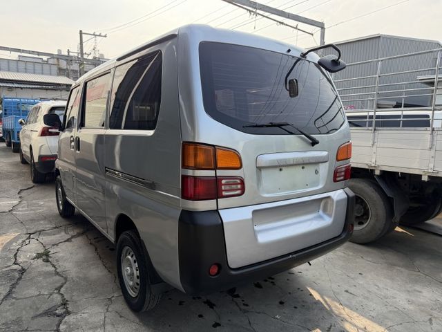 僅跑3萬 貨車版 露營/載貨/擺攤都可【百台車輛在庫】【實車實價】  第5張相片