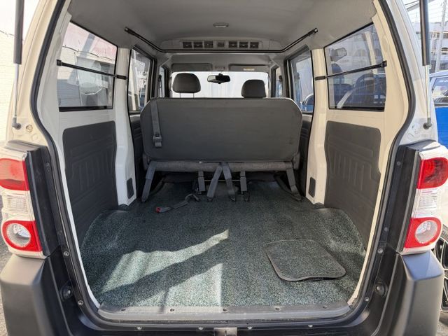 菱利 5人座 客貨2用 僅跑10萬 認證車 無待修 電洽0906-000866  第3張相片