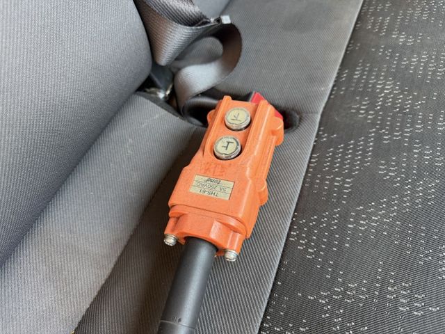 鷗翼 僅跑2萬5 可認證 電動控製超方便 內裝乾淨 無待修  第9張相片