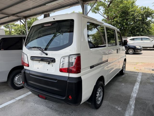 菱利 2人 貨車版 盲點/前後倒車顯像 載貨空間超大  第2張相片