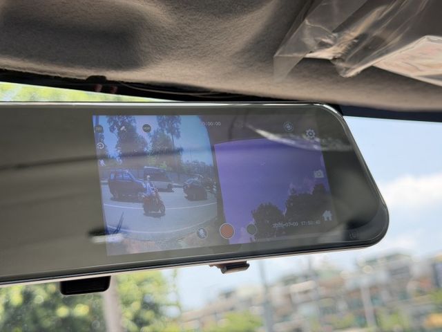 菱利 2人 貨車版 盲點/前後倒車顯像 載貨空間超大  第11張相片