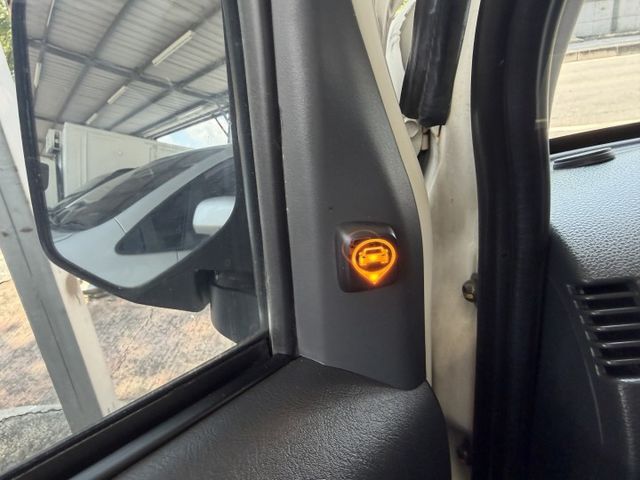 菱利 2人 貨車版 盲點/前後倒車顯像 載貨空間超大  第14張相片