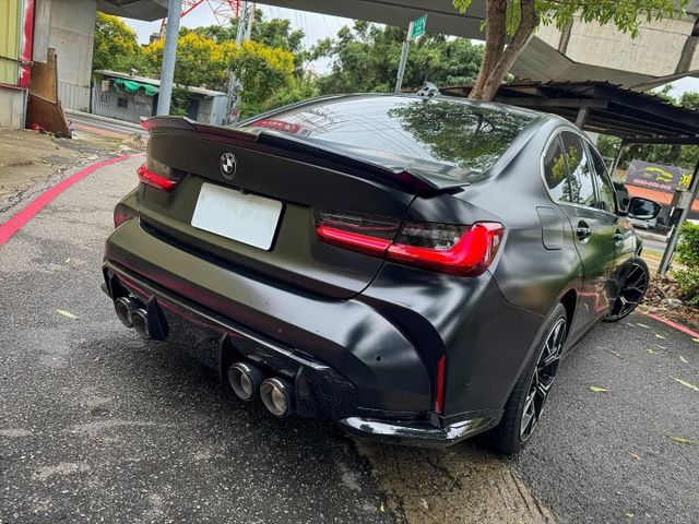 M3樣式 回去負責帥就可以了 2019 BMW 330i 5AU 總代理 認證車  第5張相片