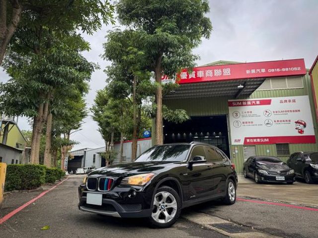 CP值超高 便宜進口小休旅 原鈑件 跑很少 無待修 現在免40萬開走 2013 BMW X1 28I  第1張相片