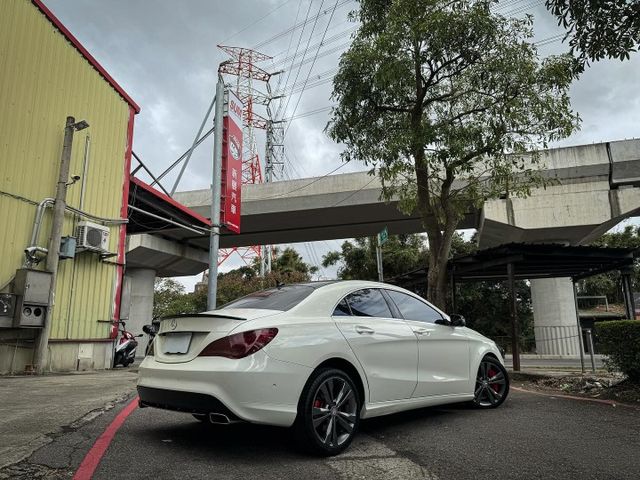 2015 CLA200 總代理 跑少 剛整理4萬多 有工單 無待修  第4張相片