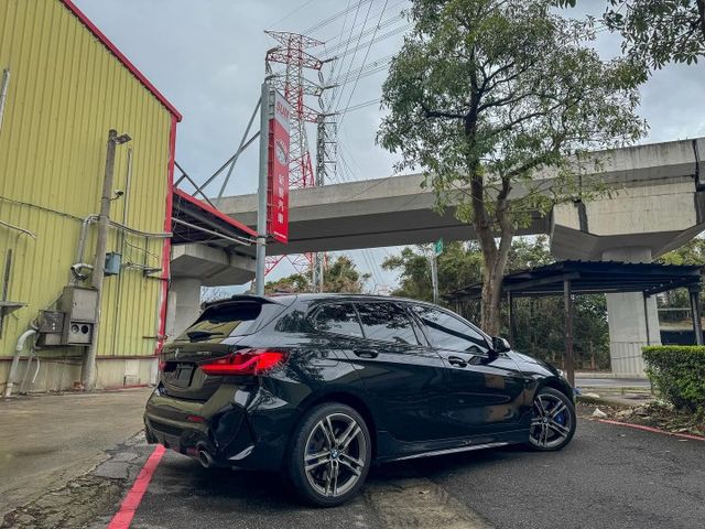 性能小鋼炮M135i 稀有物件 2.0有306匹 省稅金大馬力 2019 BMW M135i xDrive  第3張相片