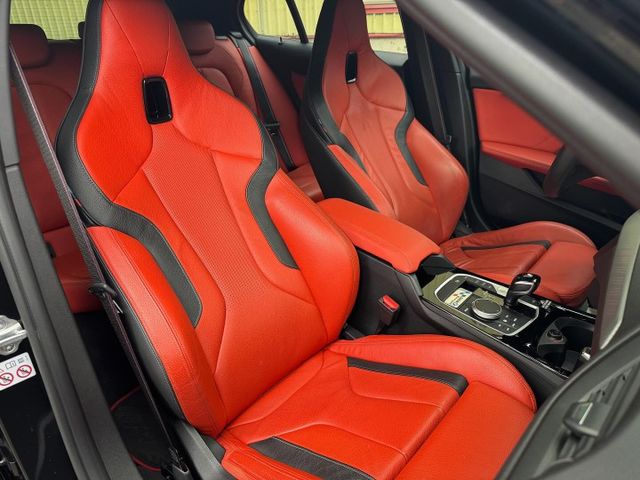性能小鋼炮M135i 稀有物件 2.0有306匹 省稅金大馬力 2019 BMW M135i xDrive  第8張相片