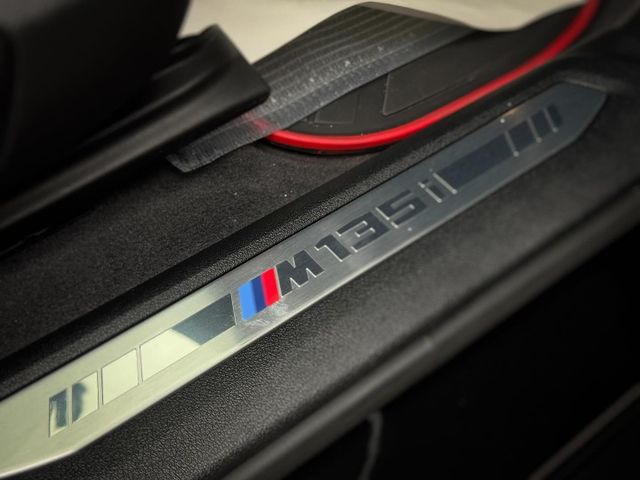 性能小鋼炮M135i 稀有物件 2.0有306匹 省稅金大馬力 2019 BMW M135i xDrive  第10張相片