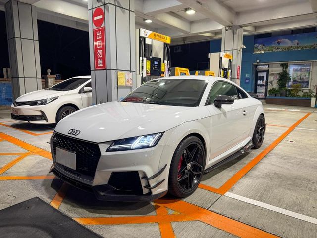 全車精品改裝 陶瓷煞車 HRE 鈦合金排氣管 2017/18 AUDI TTRS 日規  第1張相片
