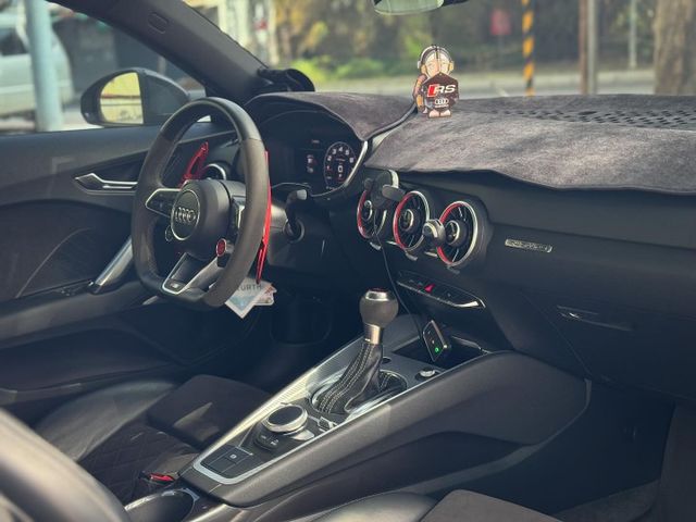全車精品改裝 陶瓷煞車 HRE 鈦合金排氣管 2017/18 AUDI TTRS 日規  第7張相片
