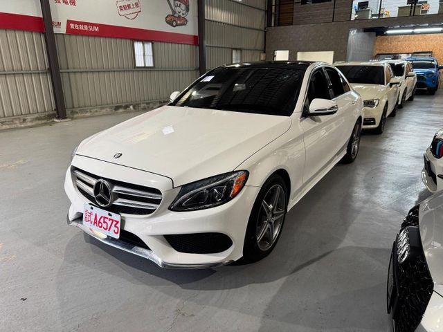 原汁原味無改裝 年份新又跑少 免百萬開走 2017 C300 AMG 4MATIC  第1張相片