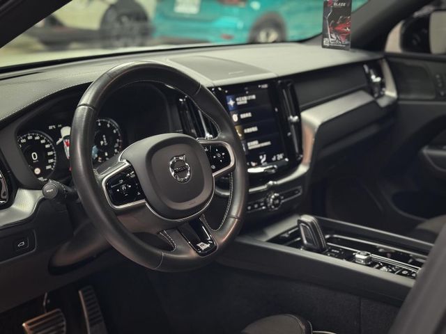 瑞典坦克 輕油電休旅車 安全配備滿滿 市場最便宜 稀有R-Design 2020 Volvo XC60 B5 R-D  第5張相片